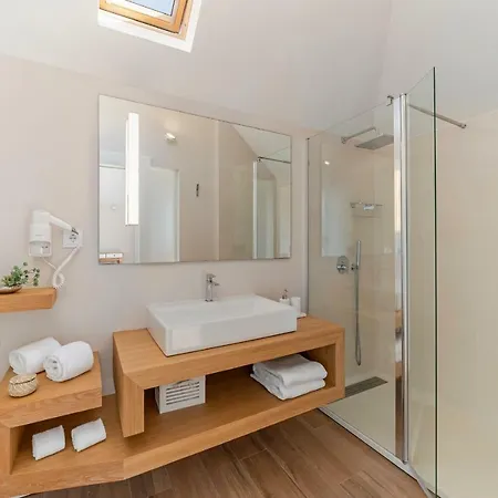 New! Alvinho| Lifestyle&nature | Heated Pool Villa *