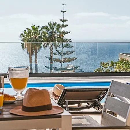 Villa New! Alvinho| Lifestyle&nature | Heated Pool Funchal (Madeira)